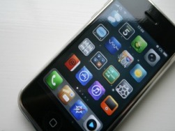 iPhone 5 потерял титул самого любимого смартфона