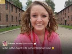 Улыбка на фоне Освенцима взорвала Twitter